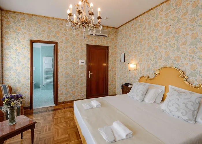 Continental Hotel 4*