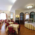 Continental Hotel