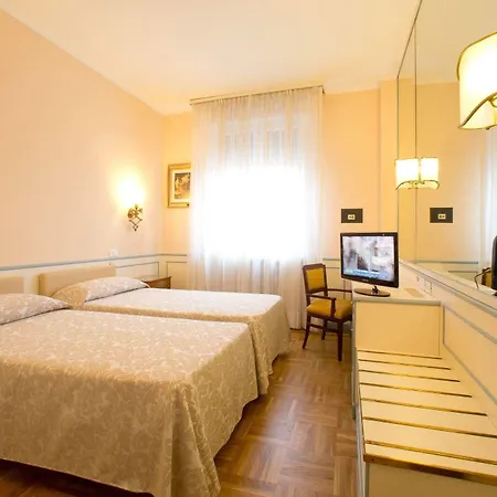 Hotel Continental 4*